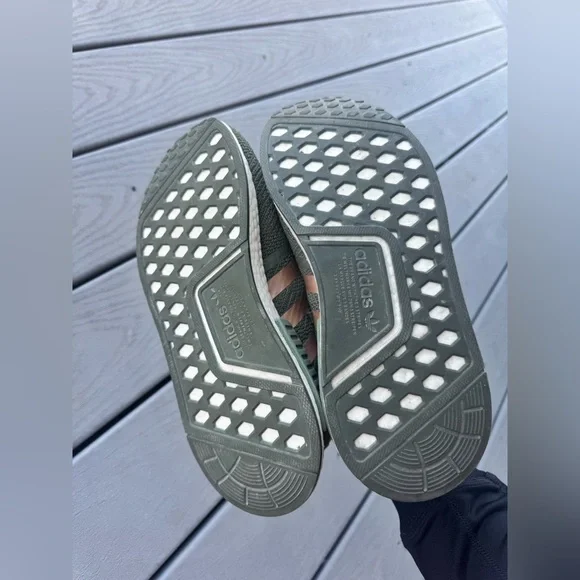 Adidas NMD R1 Olive Green Rose Gold Women’s 8 Boost - Picture 6 of 7